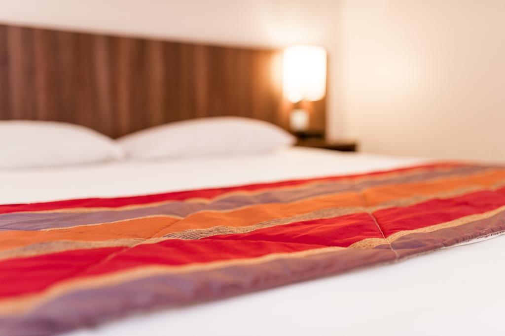 Hotel Eurocentre 2* Toulouse Nord Castelnau-dʼEstrétefonds Zimmer foto